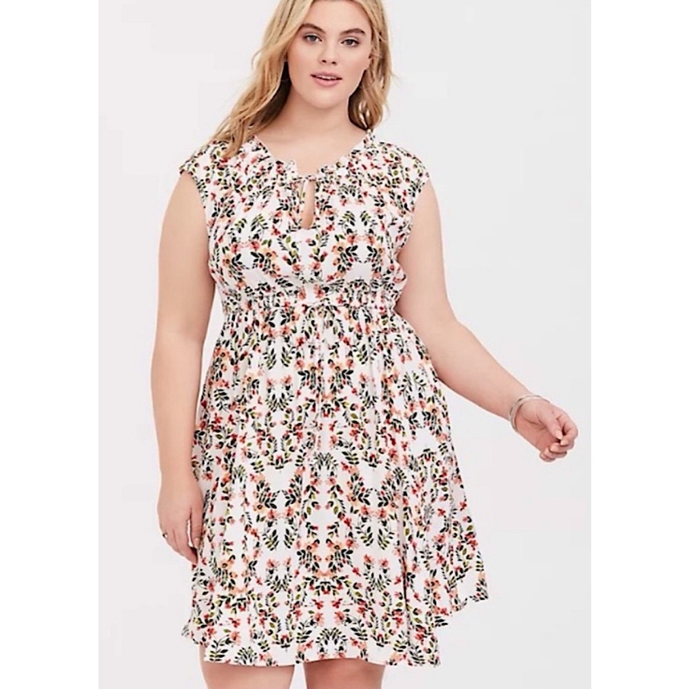 Torrid size 3 Ivory Floral Challis Skater Dress